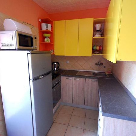 Apartments Juric By El-Pi Tours Njivice Eksteriør bilde