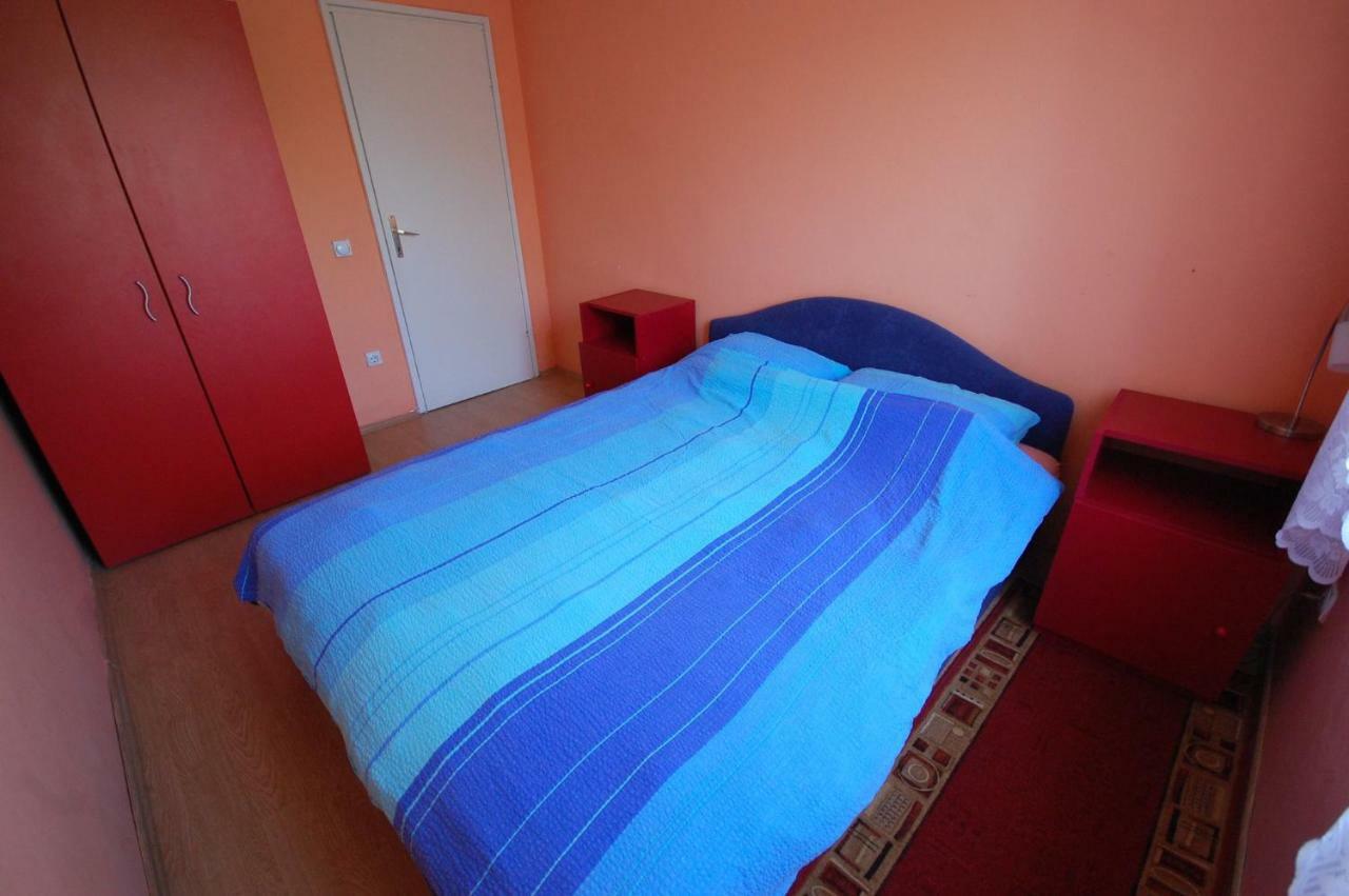 Apartments Juric By El-Pi Tours Njivice Eksteriør bilde